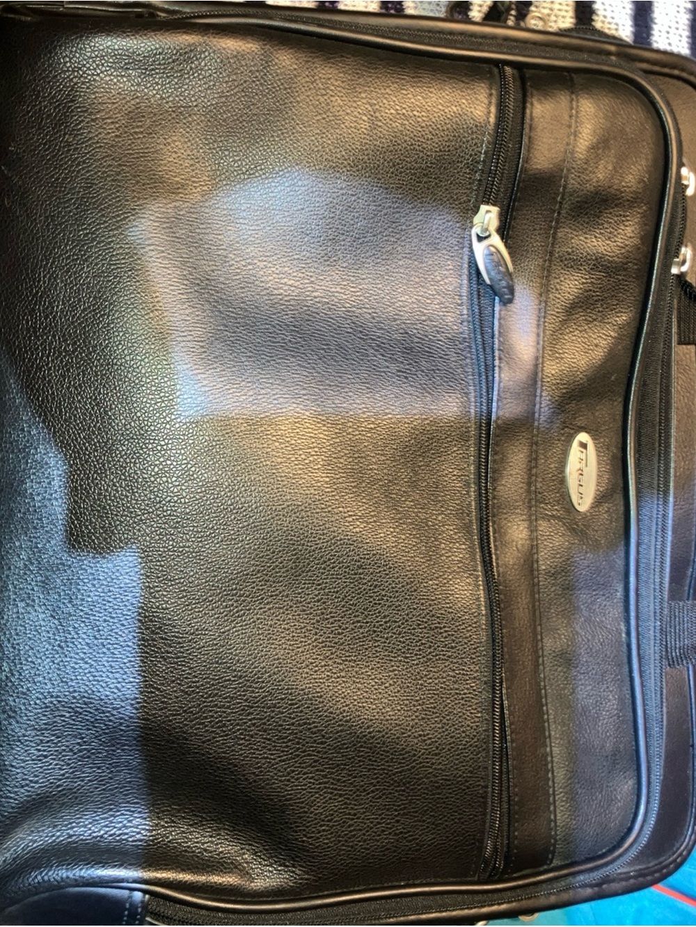 NWT Targus large leather briefcase / lap top bag